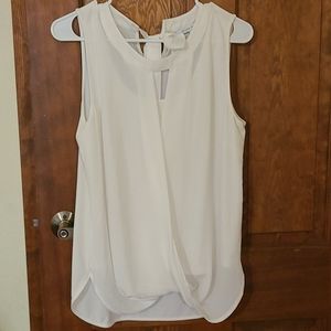 41 Hawthorn - White key hole blouse with bow